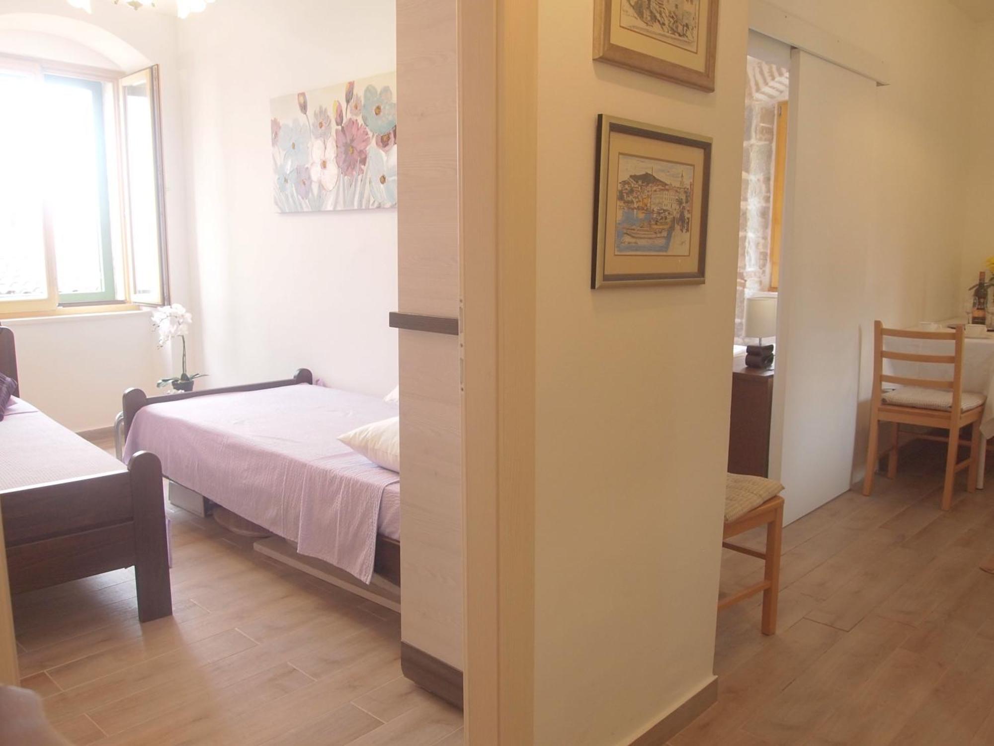 Apartment Charming In The Old Town